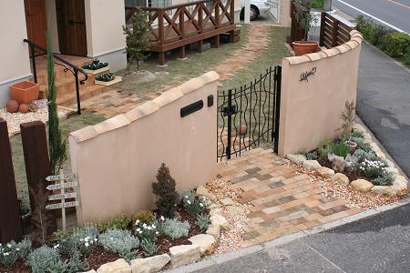 春日井市輸入住宅外構施工例