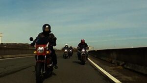 バイク走行の風景